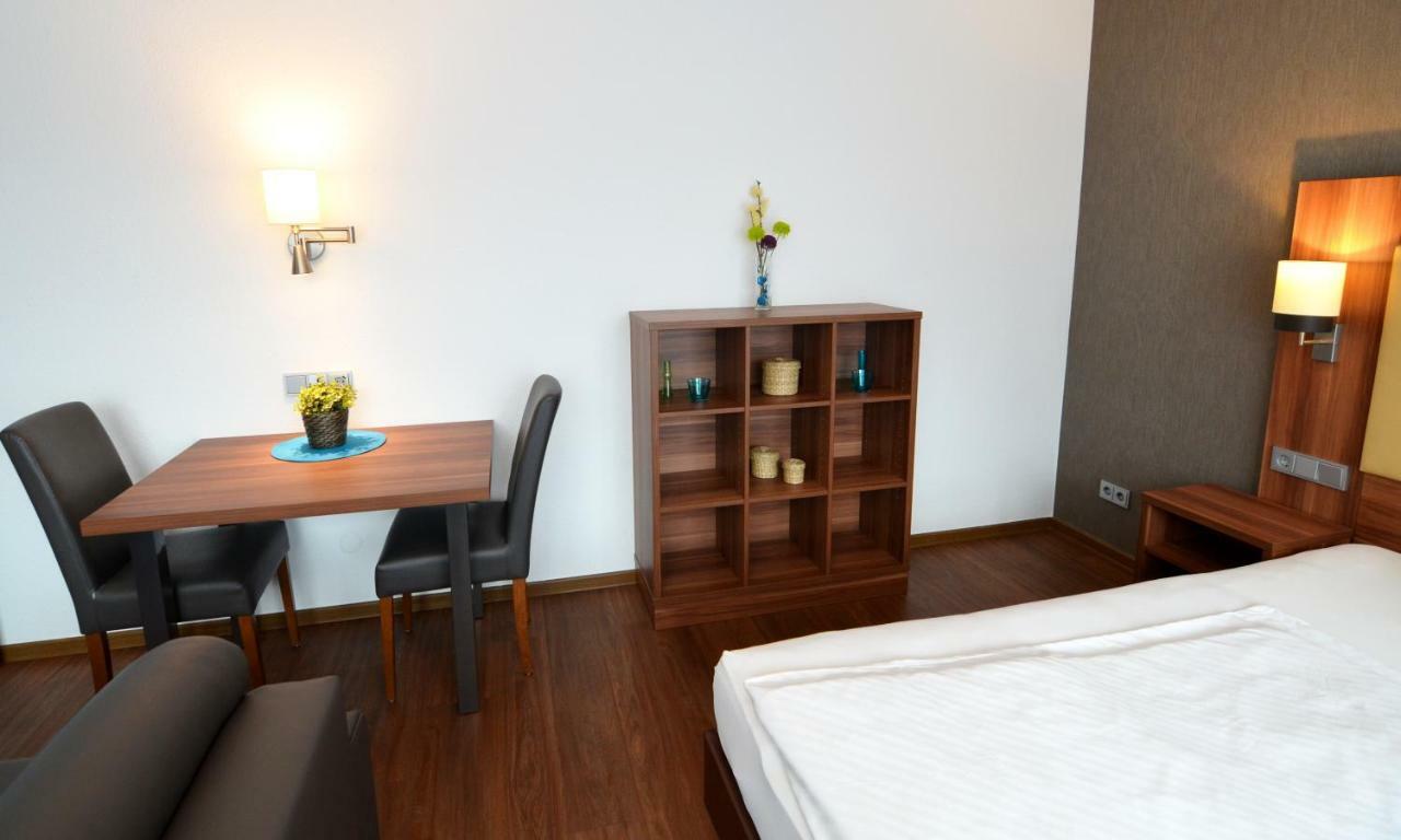 Neu Heidelberg - Guesthouse & Apartments Екстер'єр фото